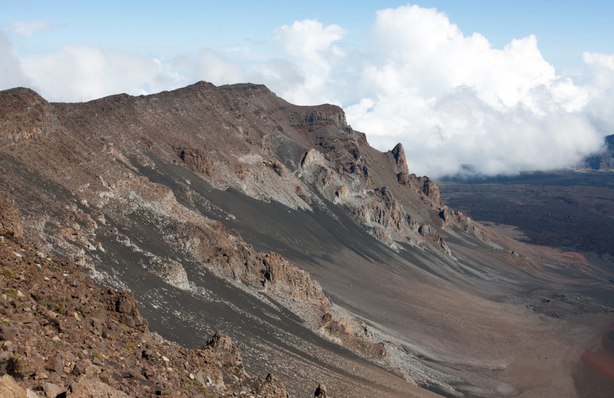 Haleakala - At the crater, cloud, volcano