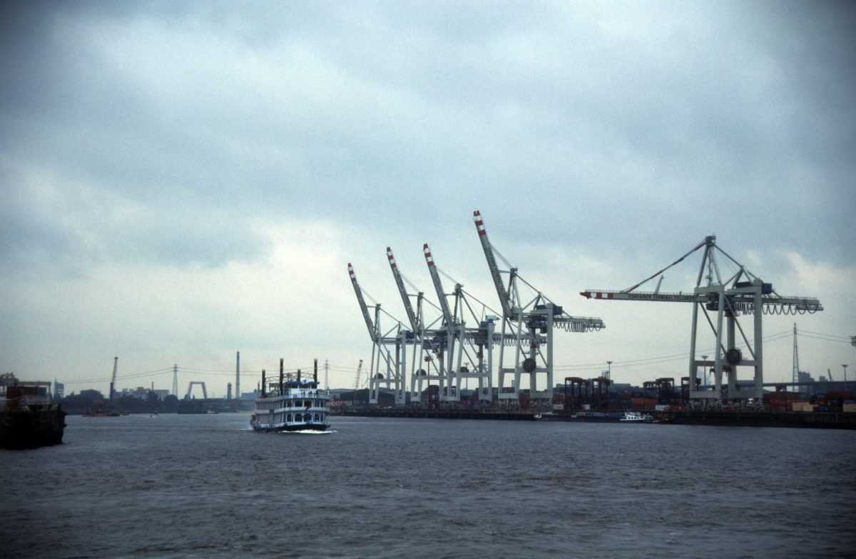 port, sky, sea, crane