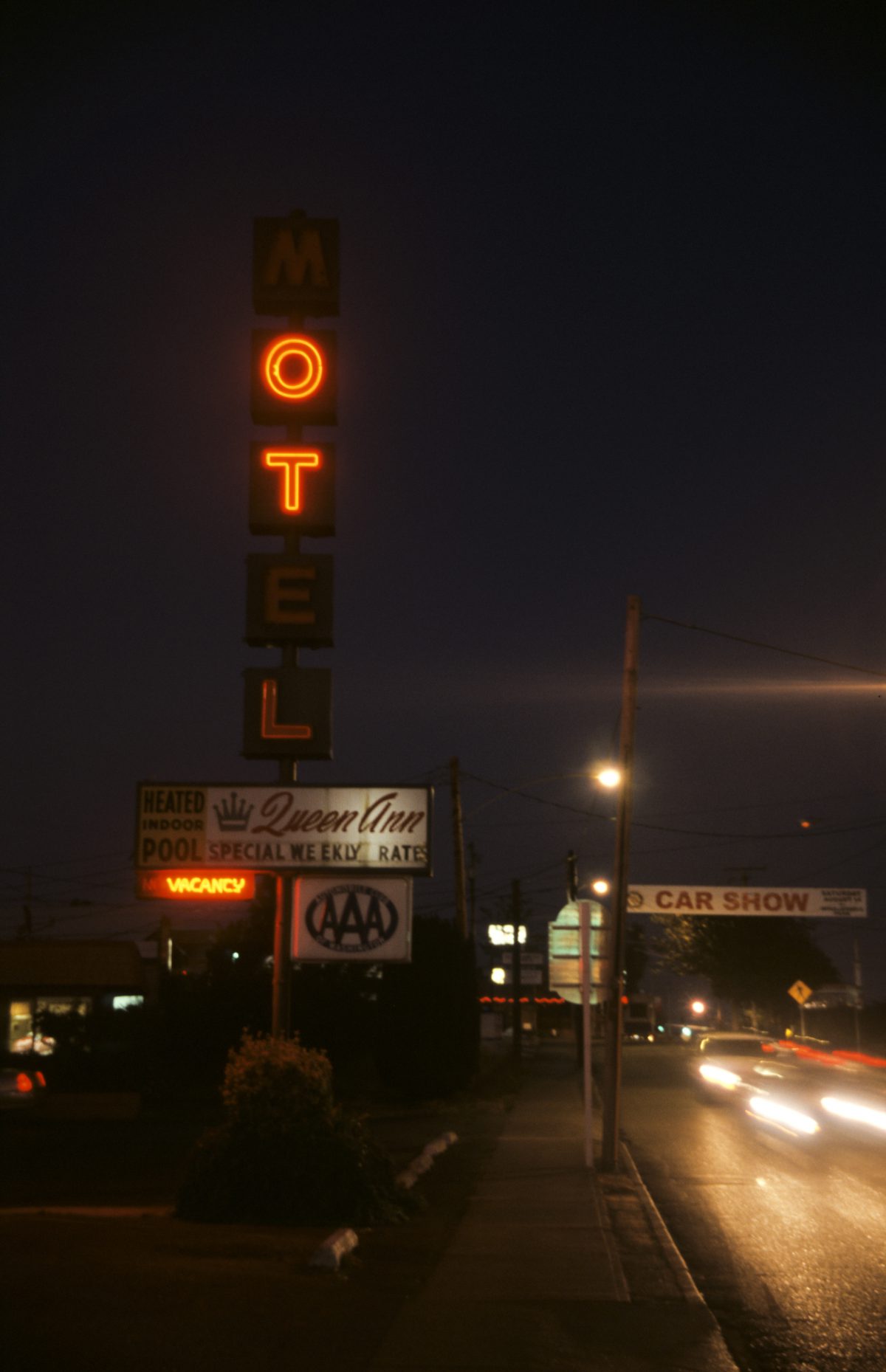 mOTel, hotel, night